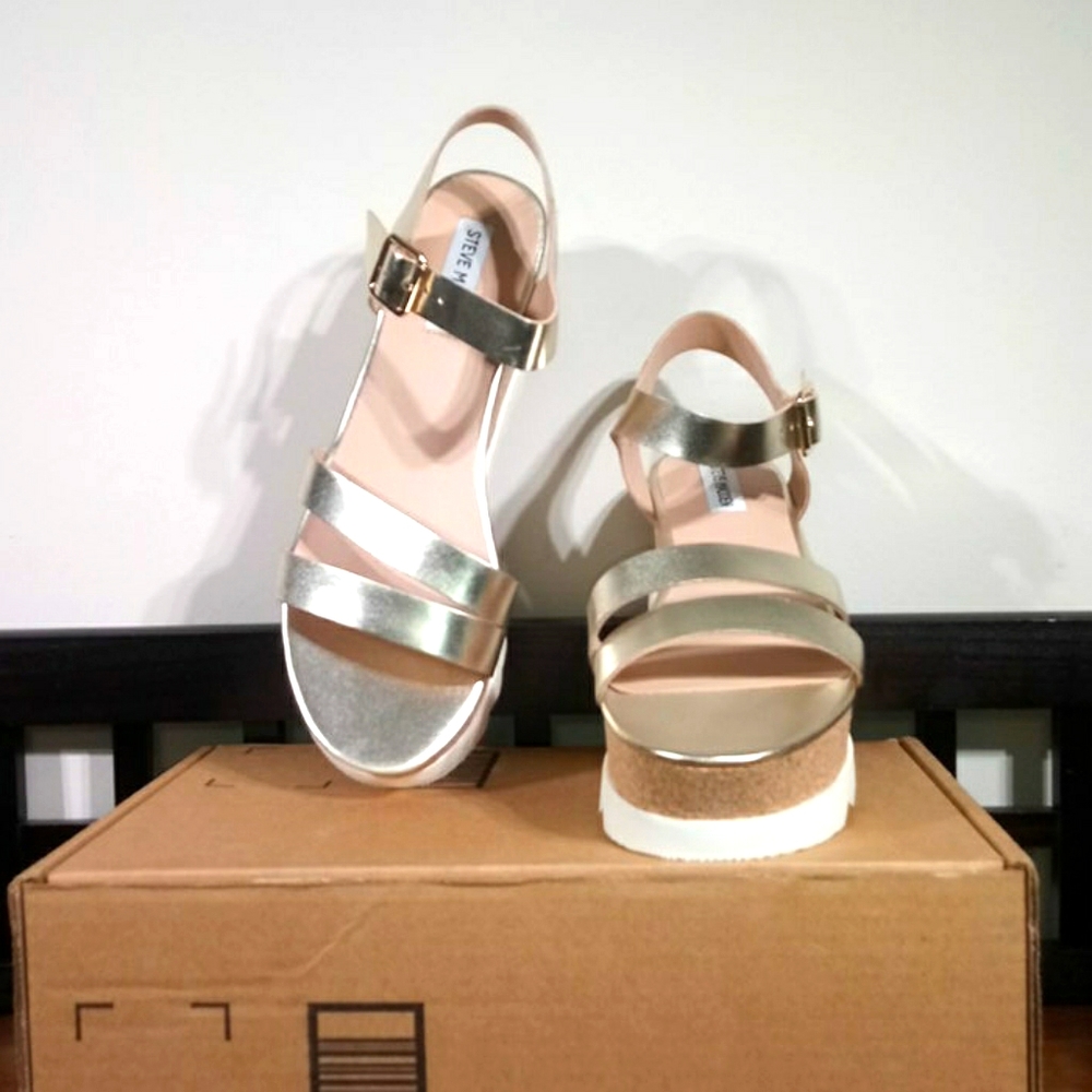 Steve Madden Key Key Sandals